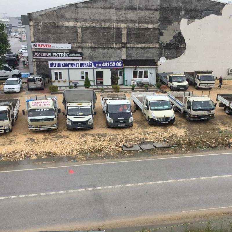 Niltim Kamyonet Durağı
